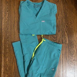 FIGS Yola pants with Catarina top S/XS